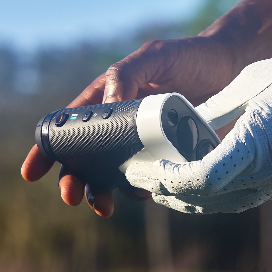 NEW Garmin Approach Z82 Rangefinder