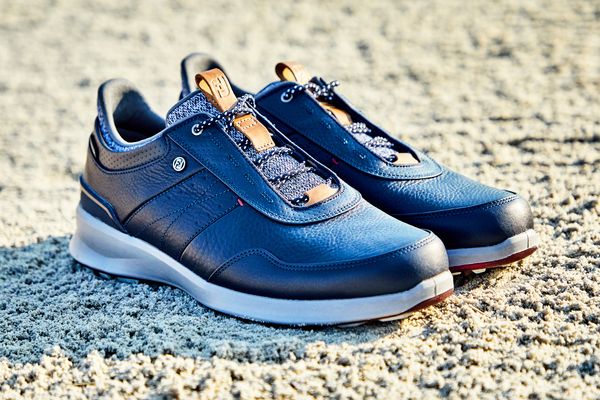 NEW: FootJoy Stratos