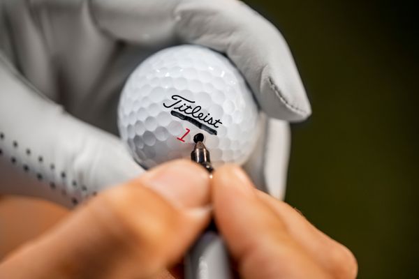 NEW: 2021 Titleist Pro V1 & Pro V1x Golf Balls